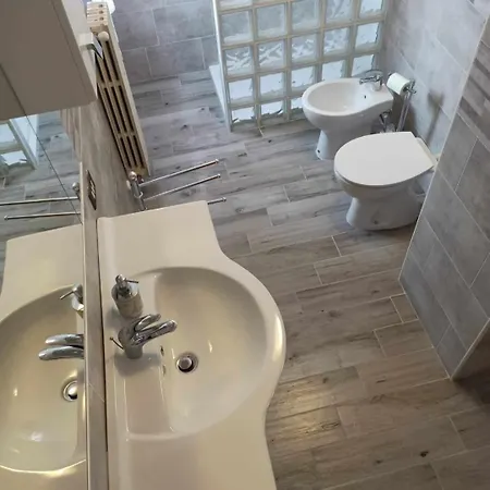 Iris Апартаменты *