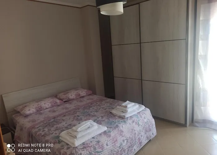 Iris شقة غالاتوني